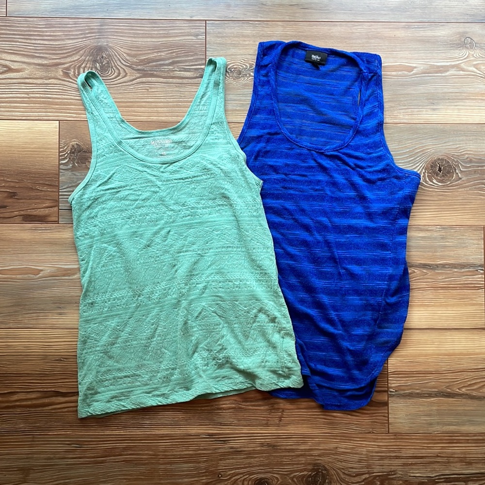 2 Mossimo Tank Tops (M)